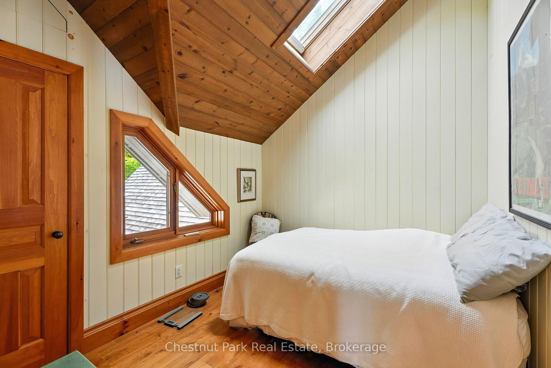 5 Bedroom Single Family Home/House's Image 29