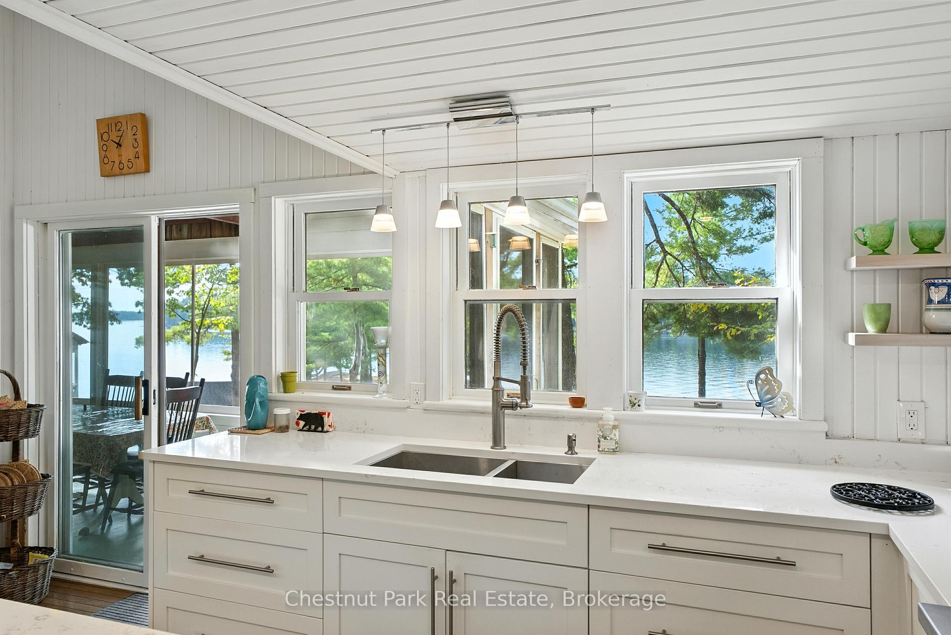 5 Bedroom Single Family Home/House's Image 12