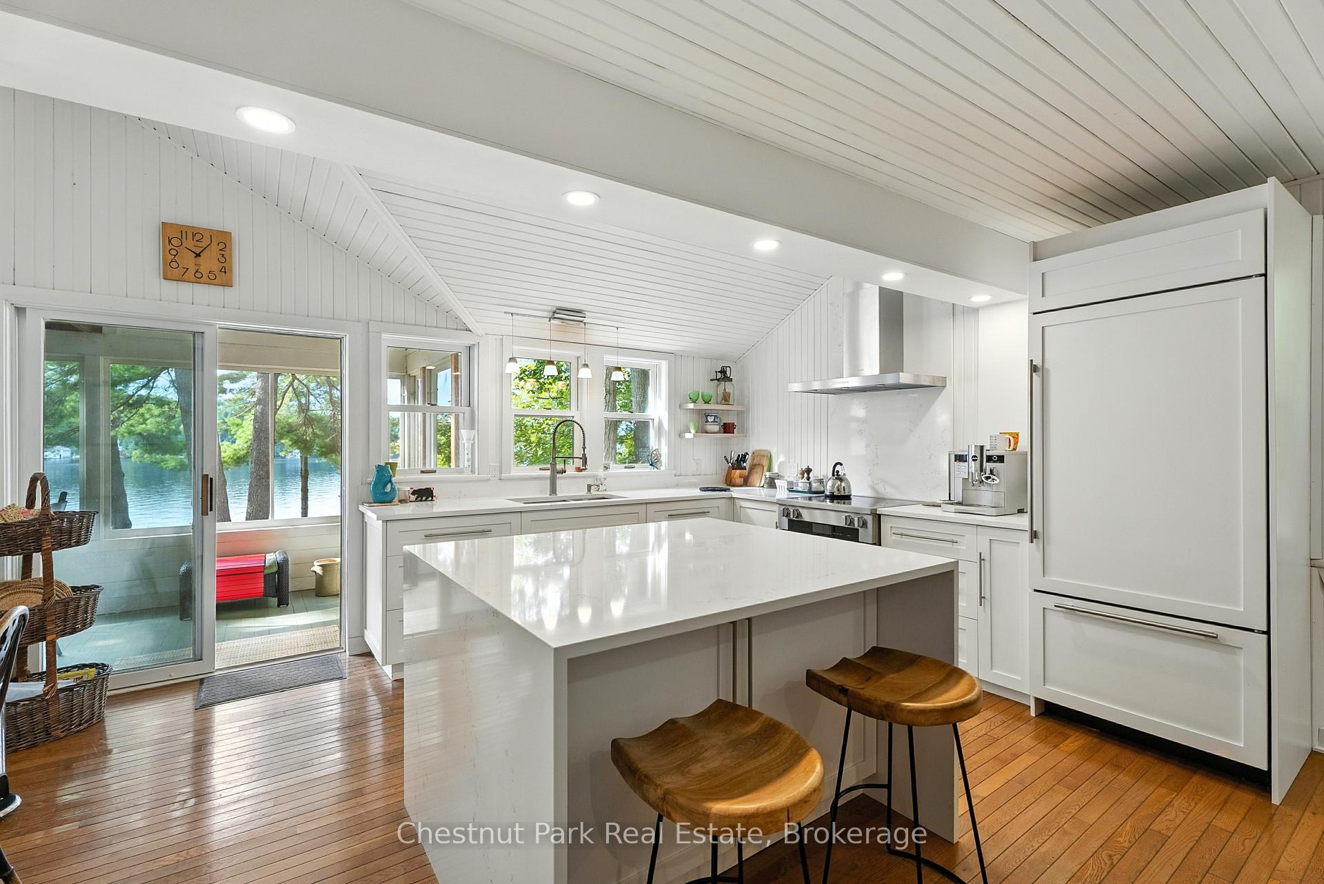 5 Bedroom Single Family Home/House's Image 10