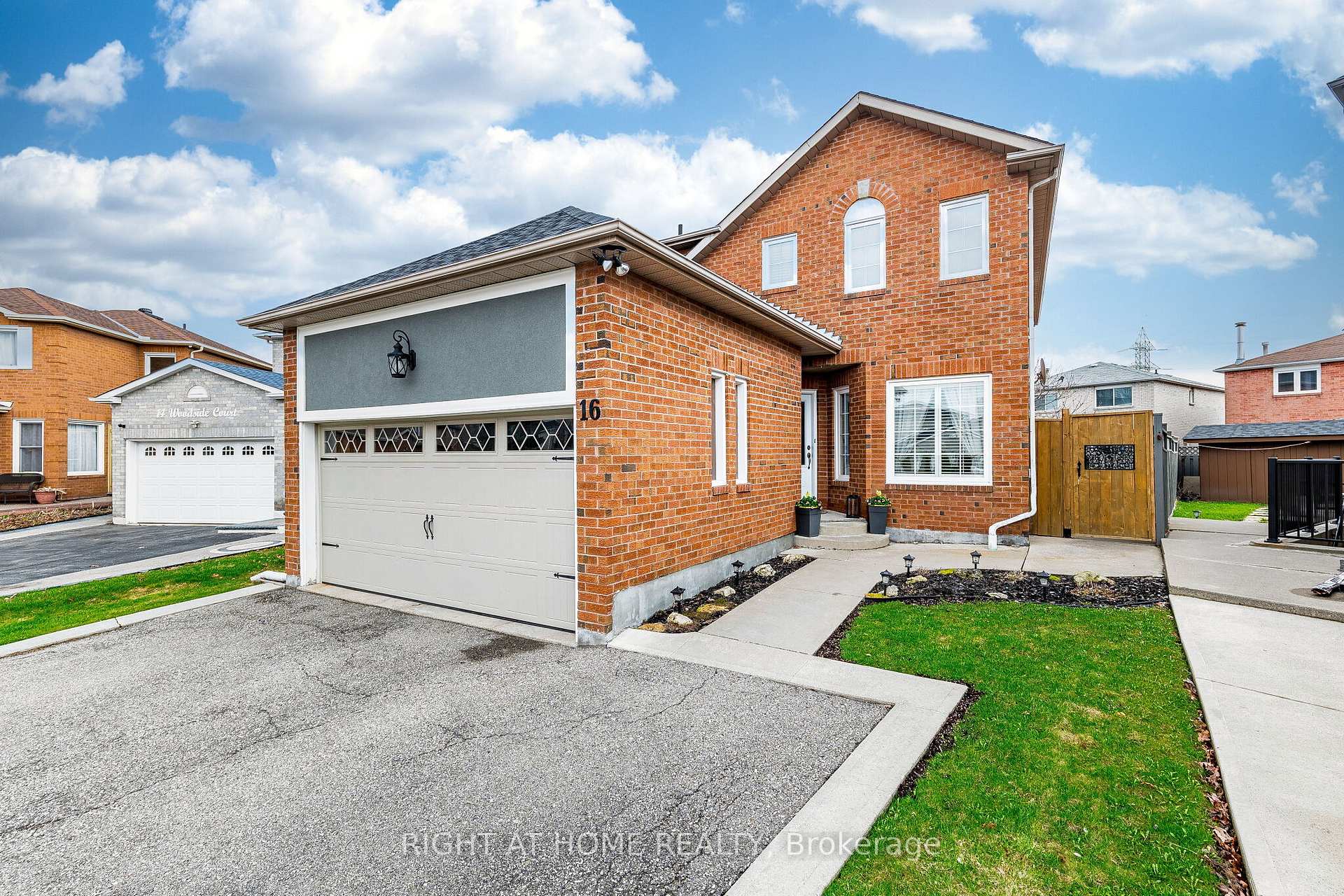 16 Woodside Court Brampton Ontario Canada Sale residential Joseph Joubran Right at Home Realty, Brokerage*