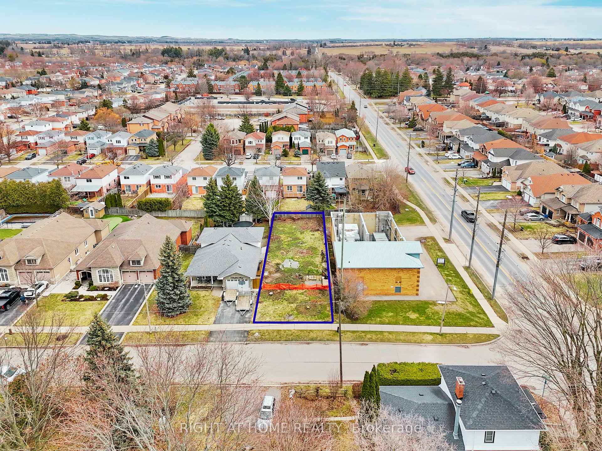 7 BRADSHAW Street Clarington Ontario Canada Sale residential Cecilia Stroeder Right at Home Realty, Brokerage*