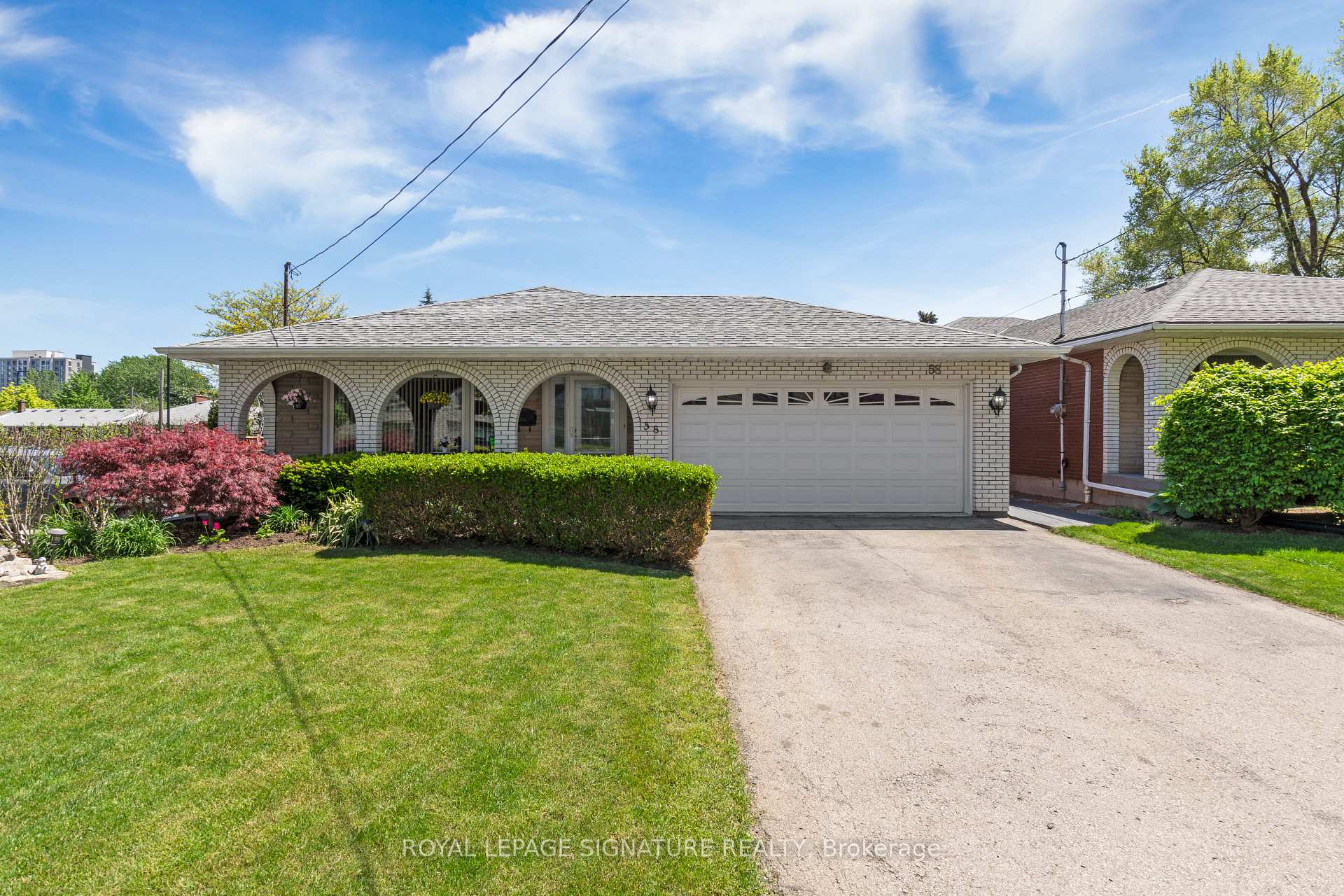 58 Centennial Parkway S Hamilton Ontario Canada Sale residential Alex Henriquez & Sandi Stumpo ROYAL LEPAGE SIGNATURE REALTY, Brokerage*