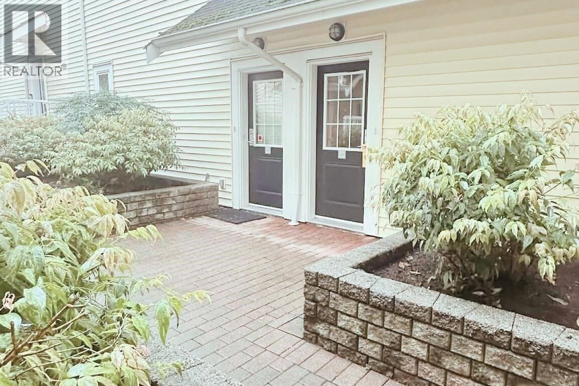 32 6965 HASTINGS STREET Burnaby British Columbia Canada Sale residential Joe Macaulay Pathway Executives Realty Inc.