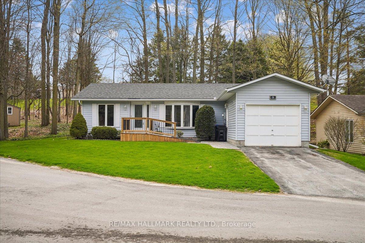 9 Pinetree Court New Tecumseth Ontario Canada Sale residential Linda Hummel Right at Home Realty, Brokerage*