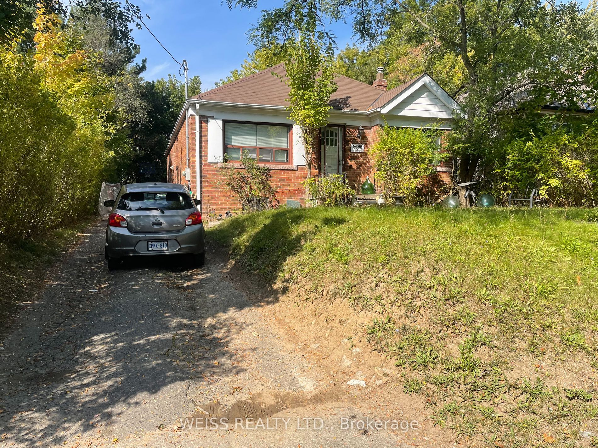 490 Coldstream Avenue E Toronto Ontario Canada Sale residential   WEISS REALTY LTD., Brokerage