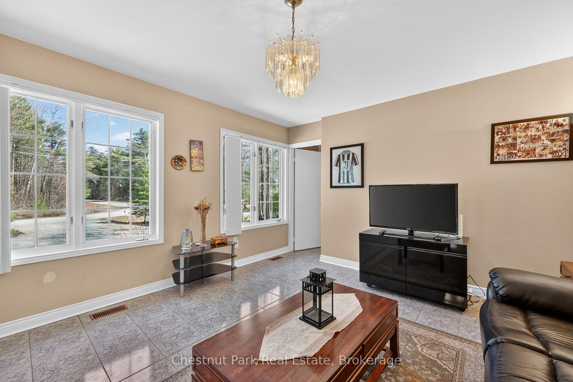 3 Bedroom Single Family Home/House's Image 8