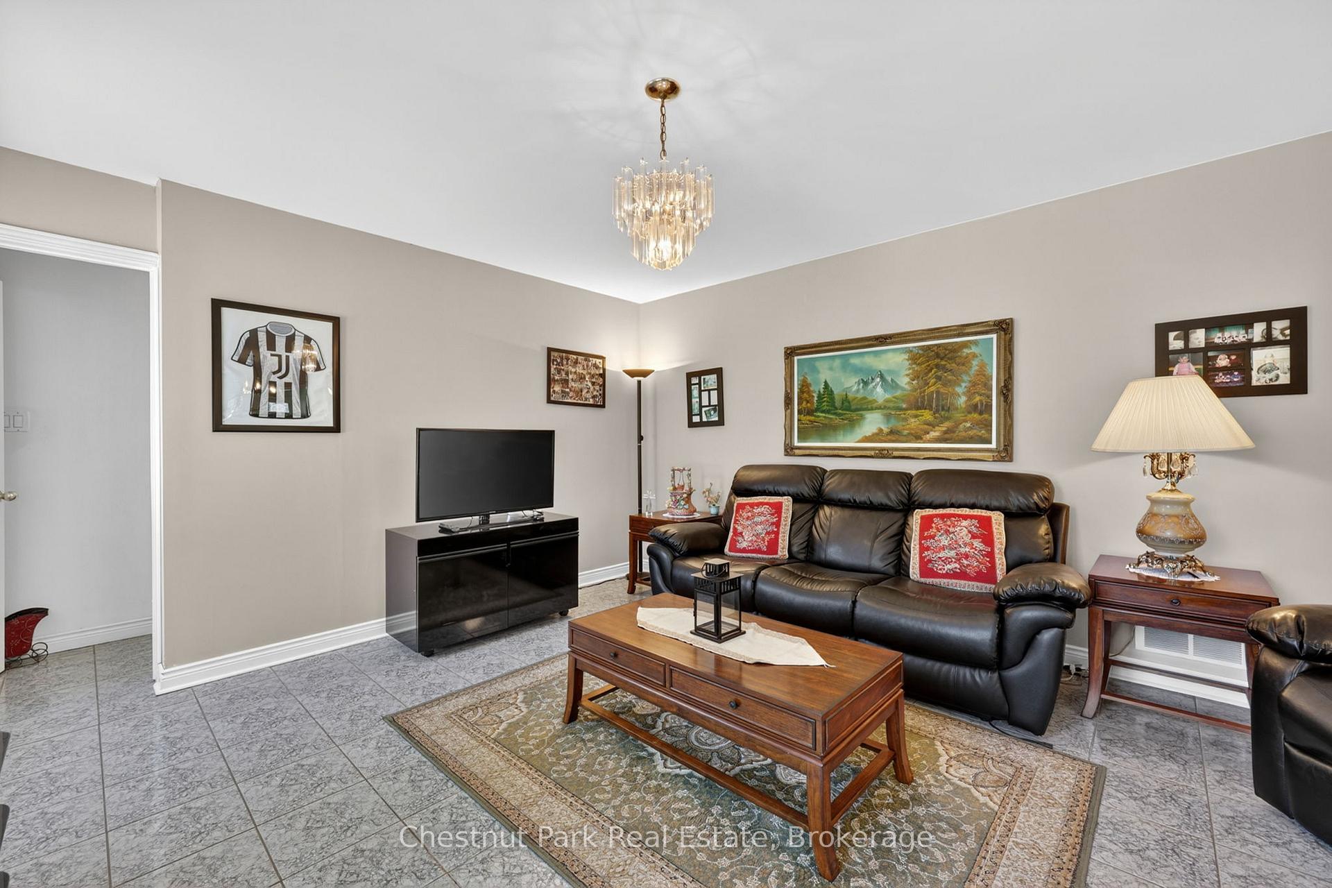 3 Bedroom Single Family Home/House's Image 6
