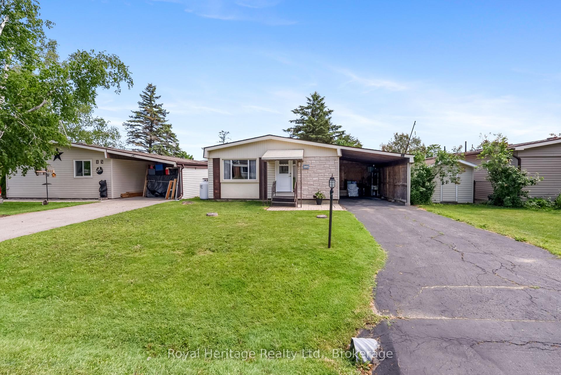 17 Circle Drive Kawartha Lakes Ontario Canada Sale residential Robert O'Malley Royal Heritage Realty Ltd., Brokerage*