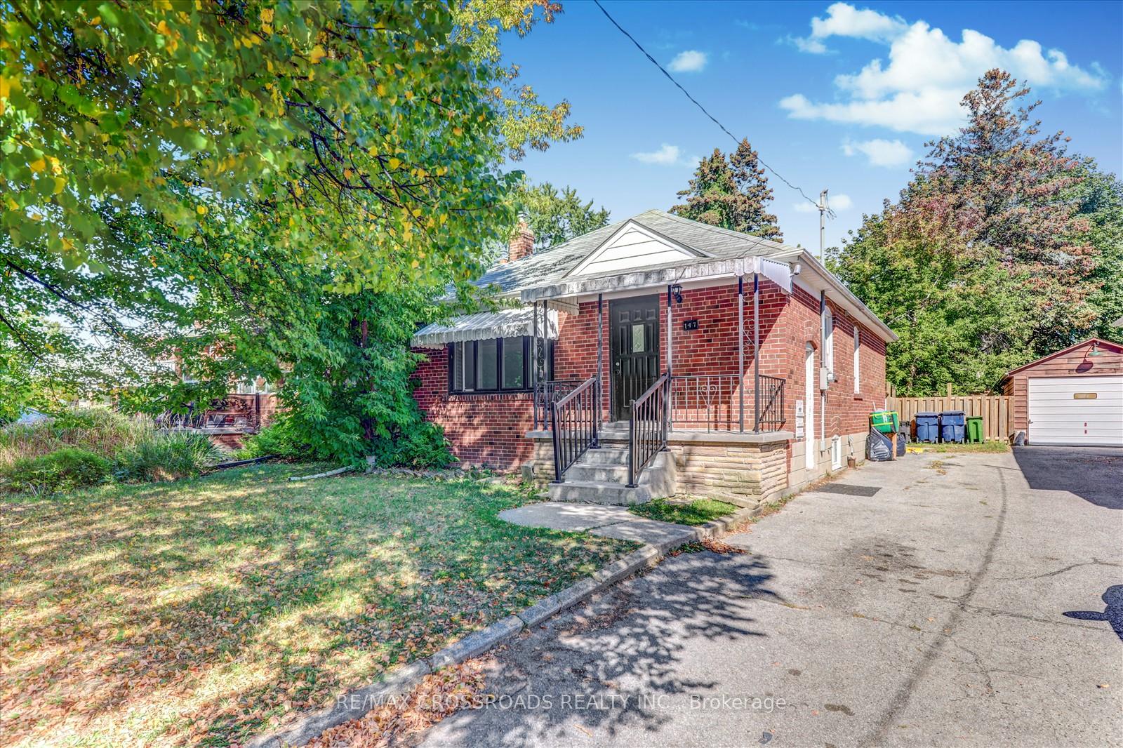 147 Lilian Drive Toronto Ontario Canada Sale residential Allen Arnold RE/MAX CROSSROADS REALTY INC, Brokerage*