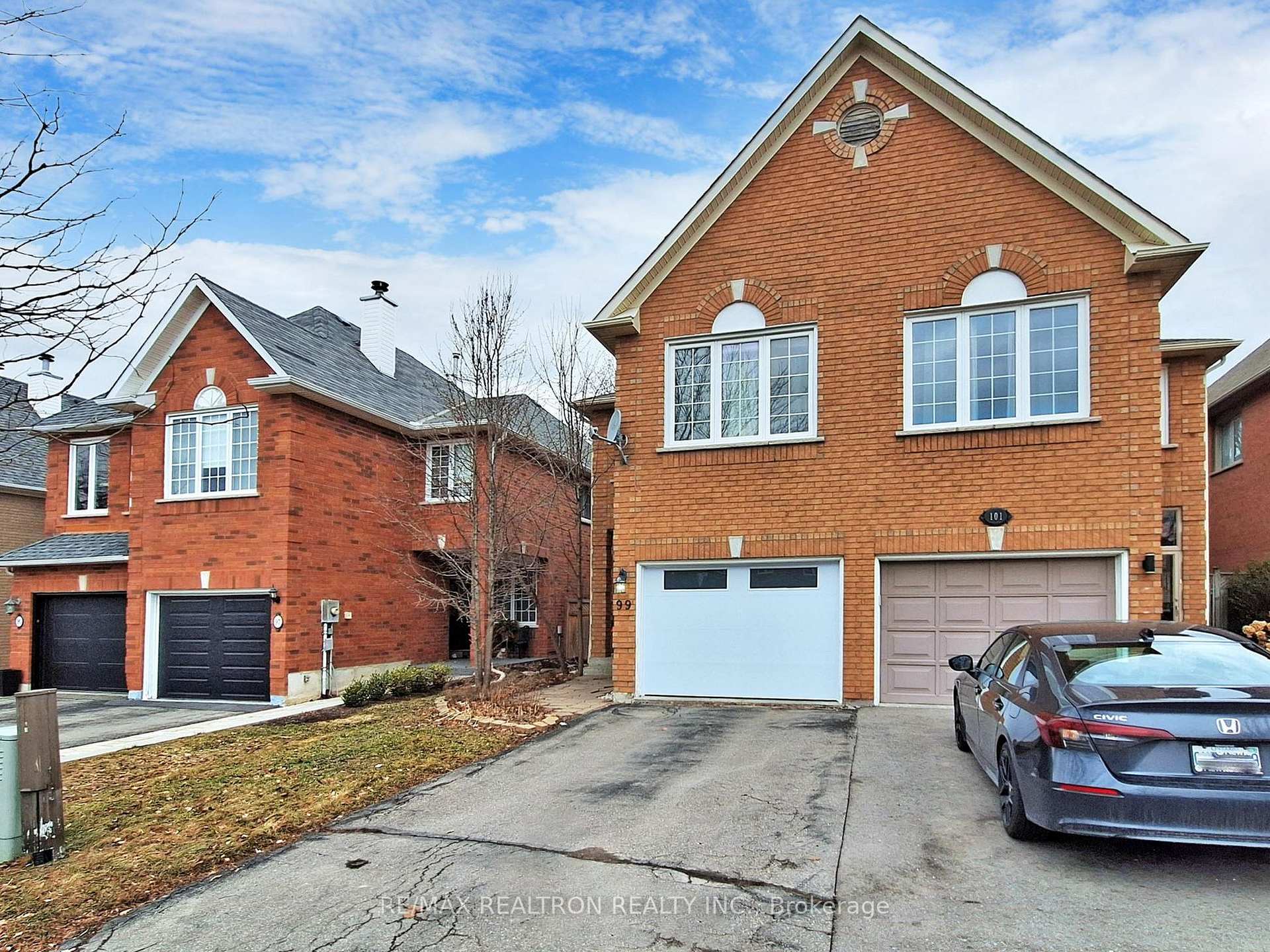 99 Widdifield Avenue Newmarket Ontario Canada Sale residential TATIANA ROLINSKY Re/Max YOUR COMMUNITY REALTY