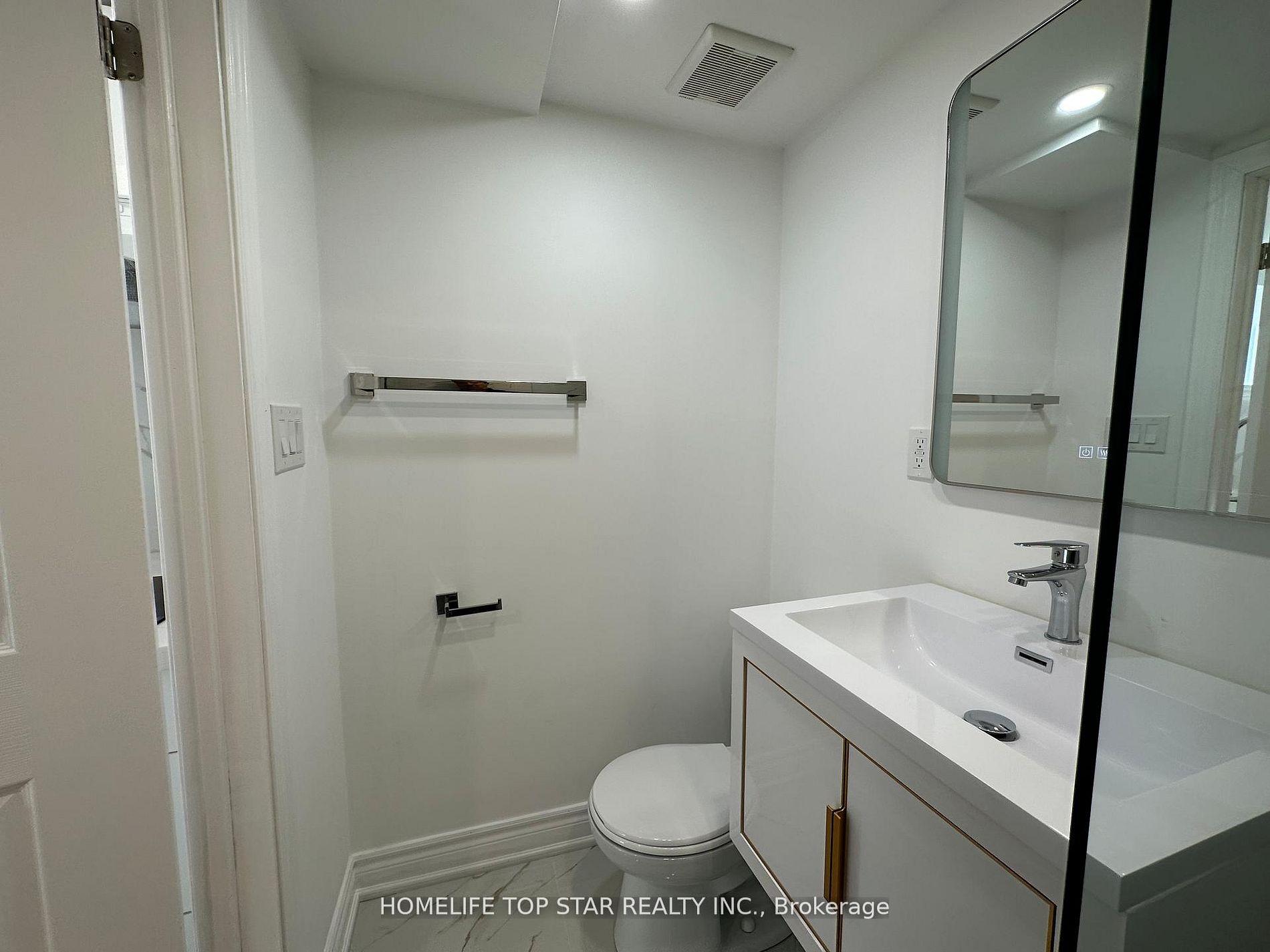 Bachelor - 38 Cartier Crescent Richmond Hill Ontario Canada Rent residential   HomeLife Top Star Realty Inc., Brokerage *
