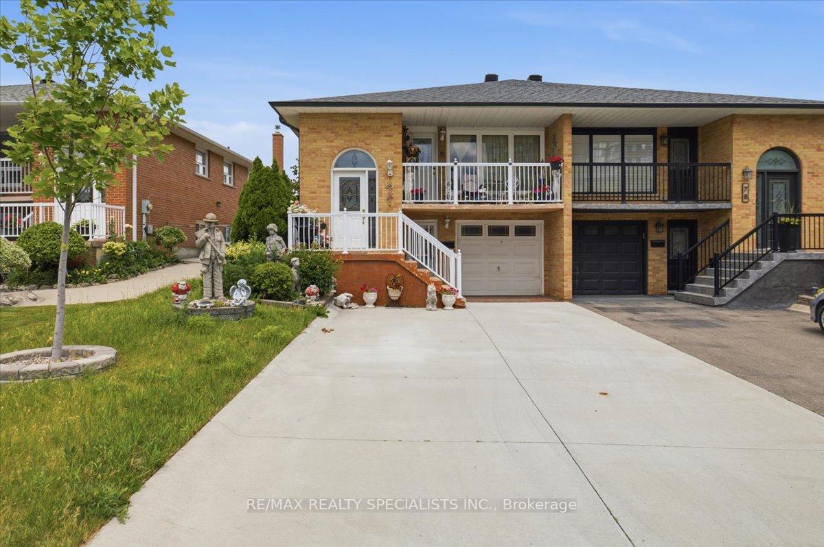 80 Chalfield Lane Mississauga Ontario Canada Sale residential ALEX BAEZ RE/MAX Realty Specialists Inc., Brokerage *
