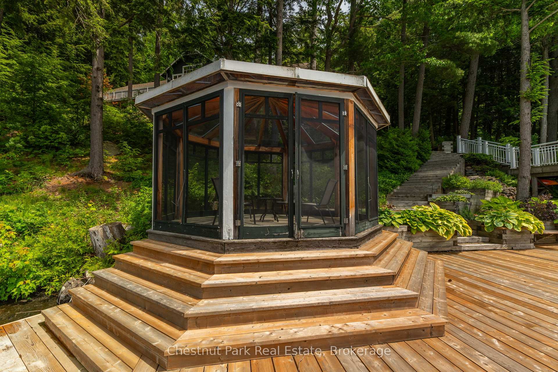 5 Bedroom Single Family Home/House's Image 36