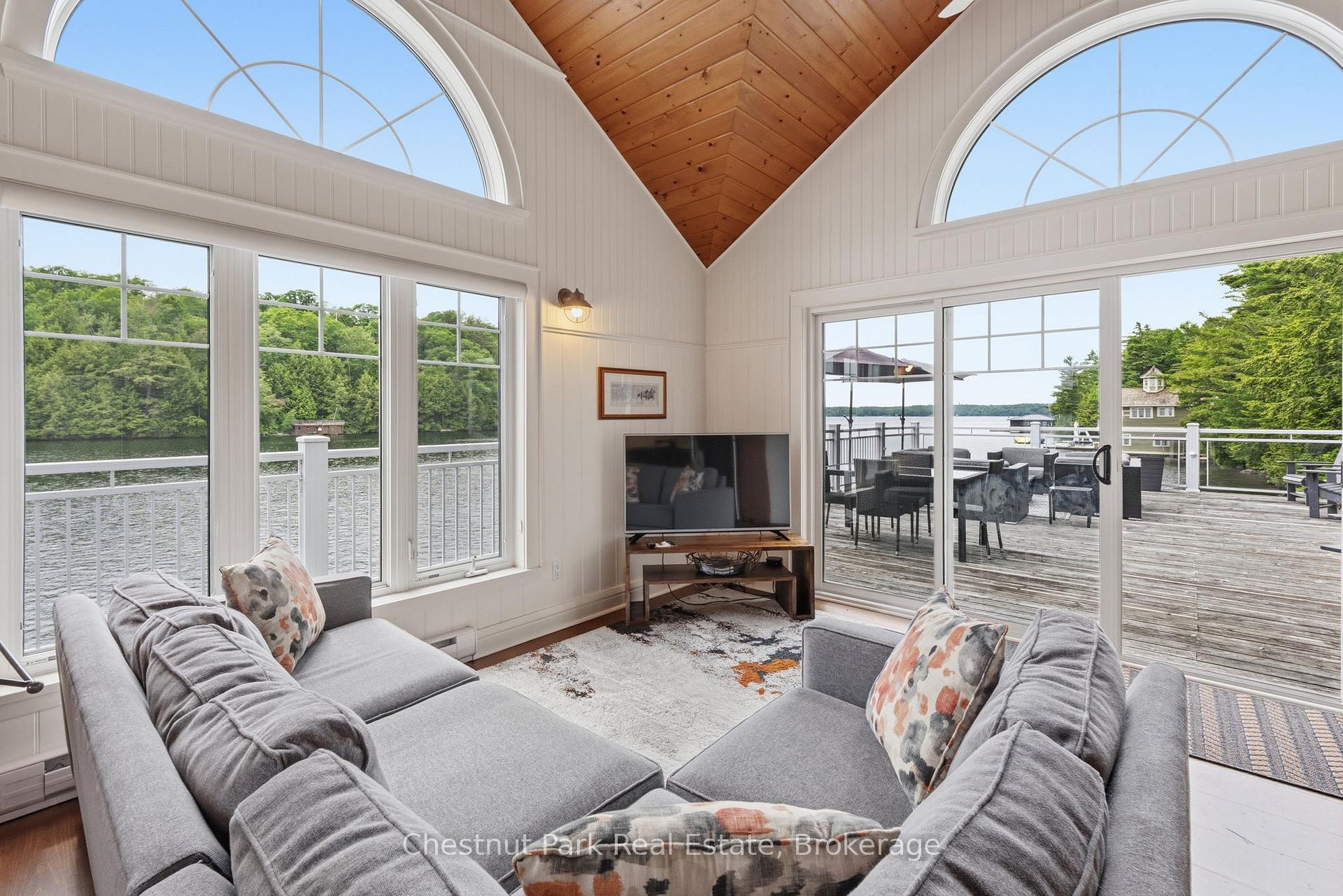 5 Bedroom Single Family Home/House's Image 29