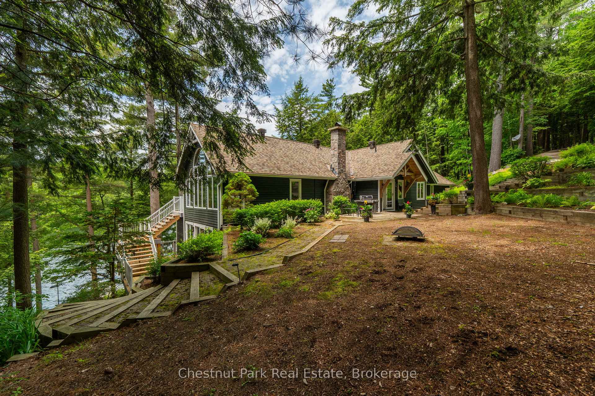 5 Bedroom Single Family Home/House's Image 23