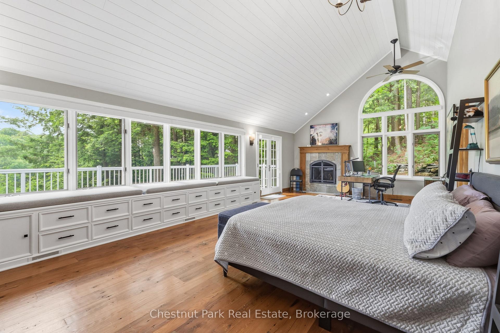5 Bedroom Single Family Home/House's Image 9