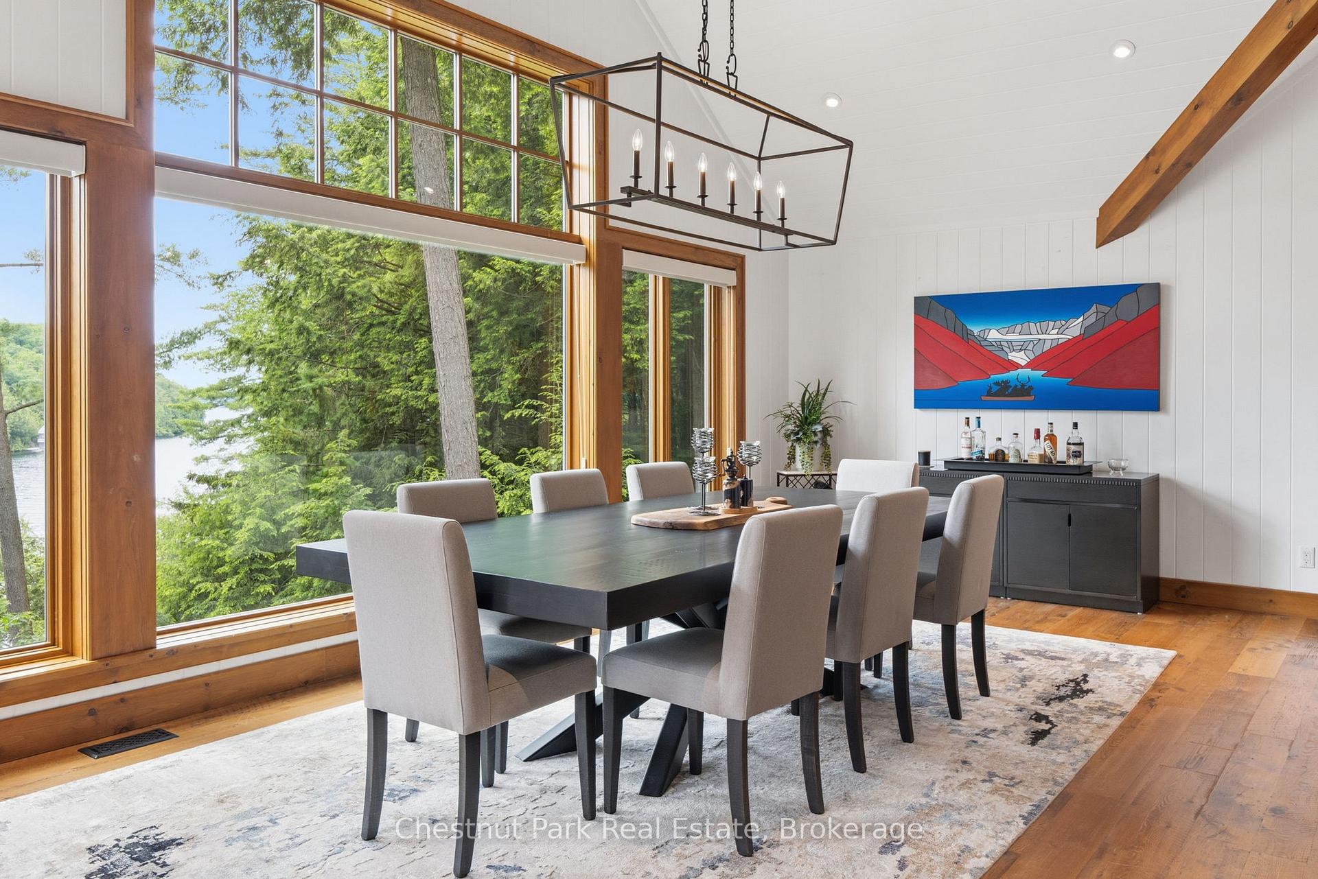 5 Bedroom Single Family Home/House's Image 3