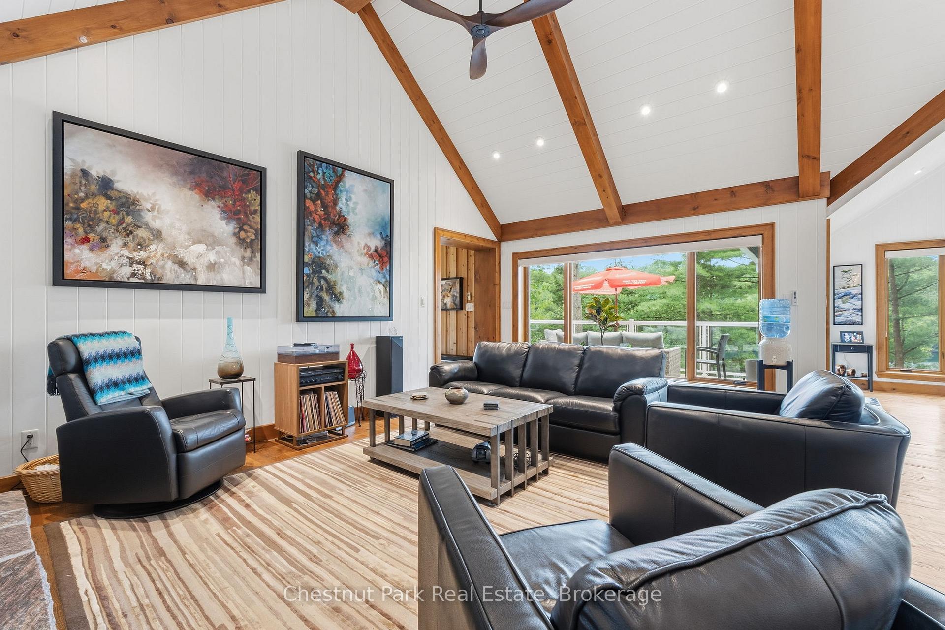 5 Bedroom Single Family Home/House's Image 4