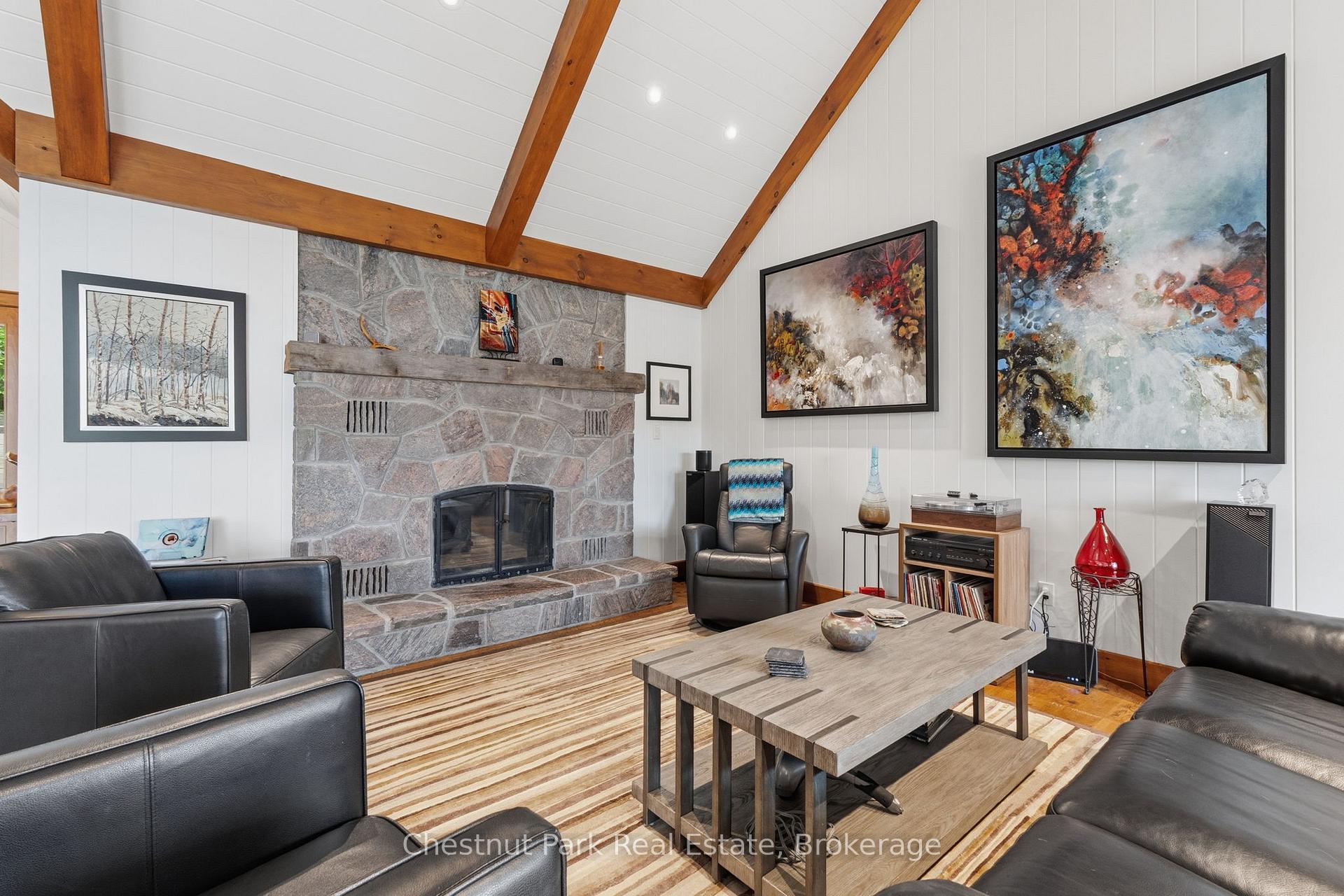 5 Bedroom Single Family Home/House's Image 5