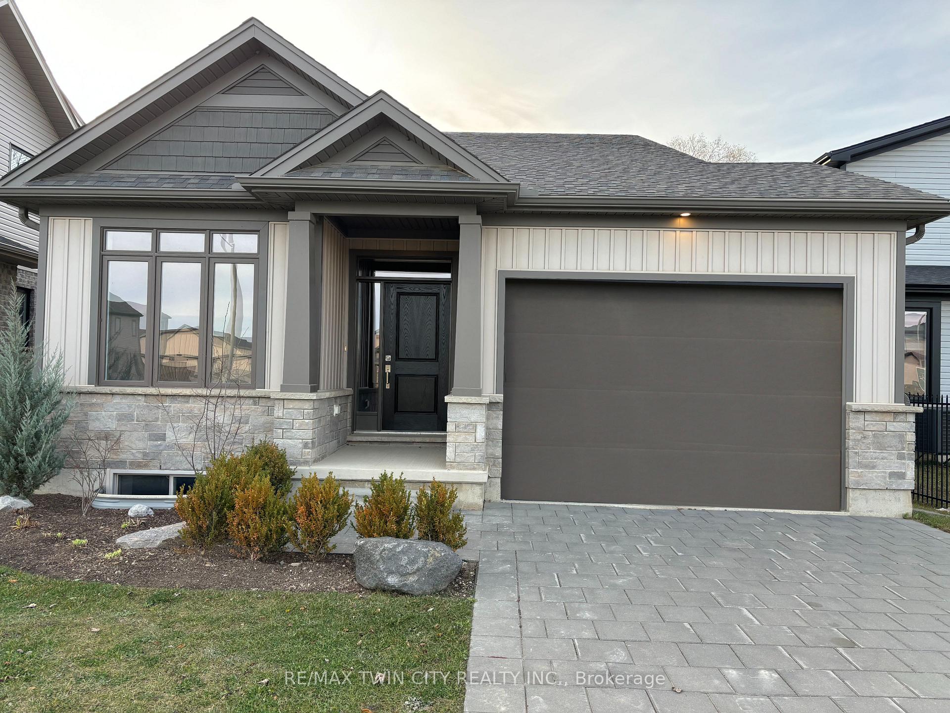 668 Chelton Road London South Ontario Canada Sale residential Lidia Miu RE/MAX Twin City Realty Inc., Brokerage*