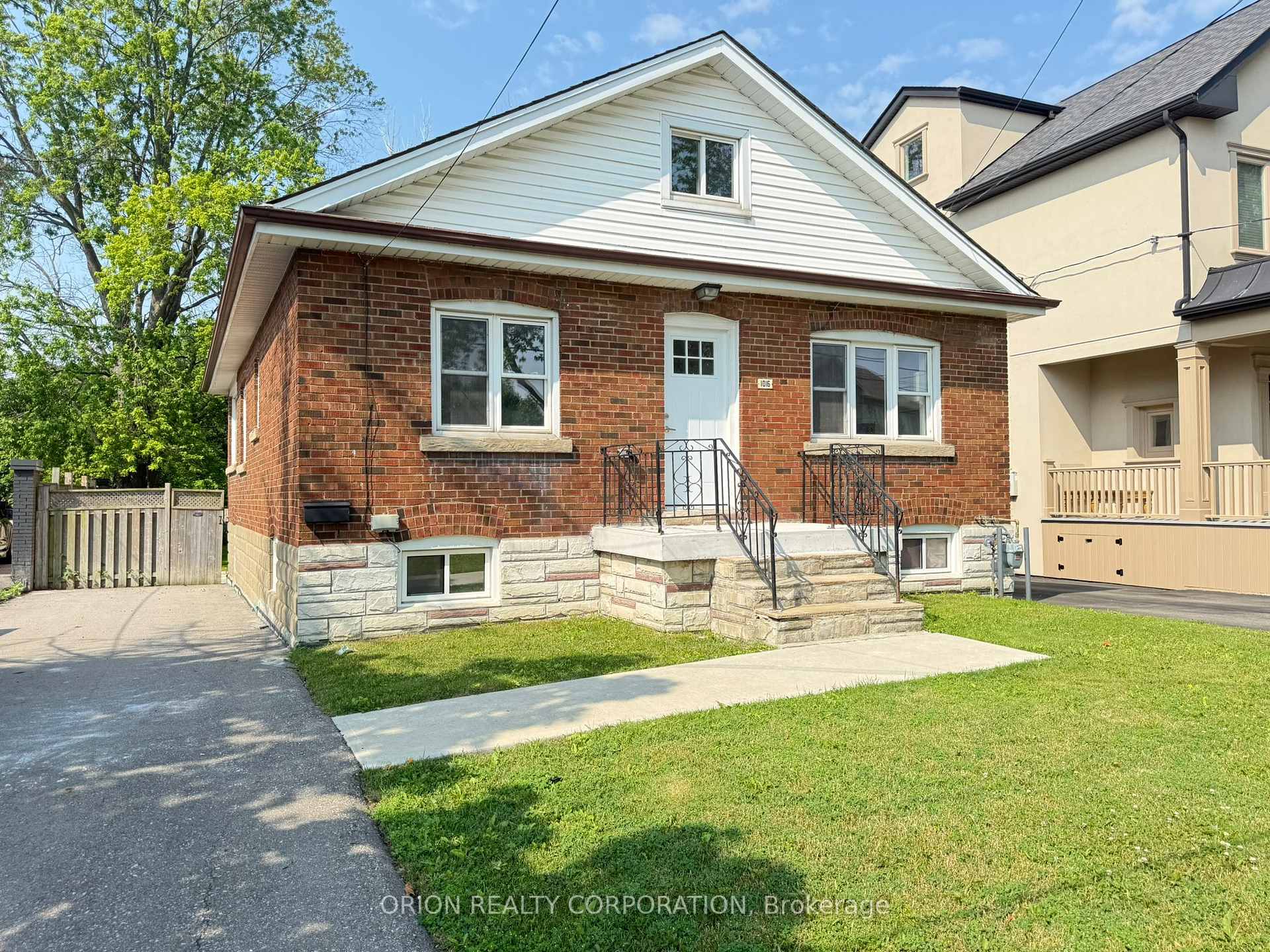1016 Haig Boulevard Mississauga Ontario Canada Rent residential Bessie Kalpakis Orion Realty Corporation, Brokerage
