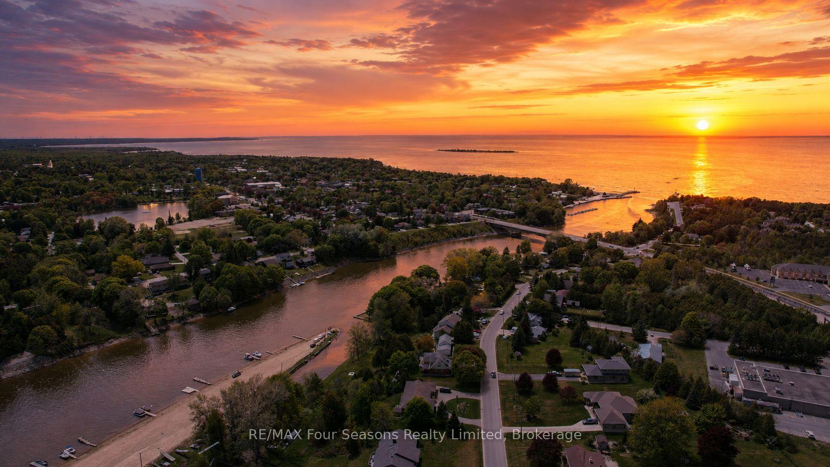 229 S Rankin Street Saugeen Shores Ontario Canada Sale residential Jason Steele Living in Saugeen Shores RE/MAX Four Seasons Realty Limited, Brokerage*