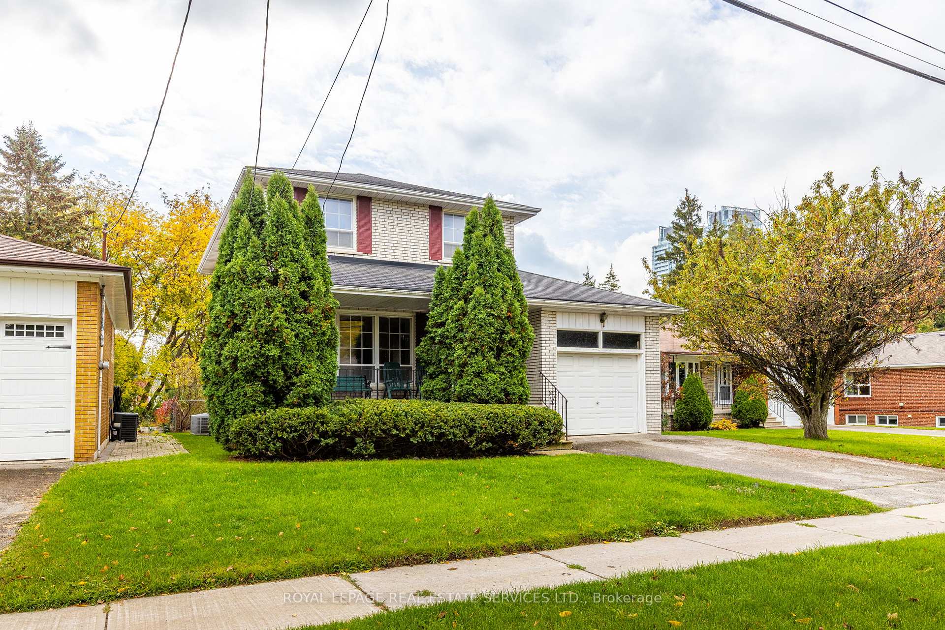 29 Doverwood Court Toronto Ontario Canada Sale residential   Royal LePage Real Estate Services Ltd Brokerage*