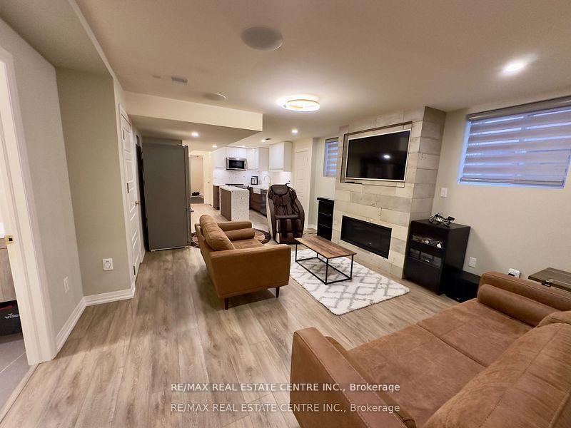 BASEMENT - 271 Sixteen Mile Drive Oakville Ontario Canada Rent residential Sachit Shetty RE/MAX Real Estate Centre Inc., Brokerage*