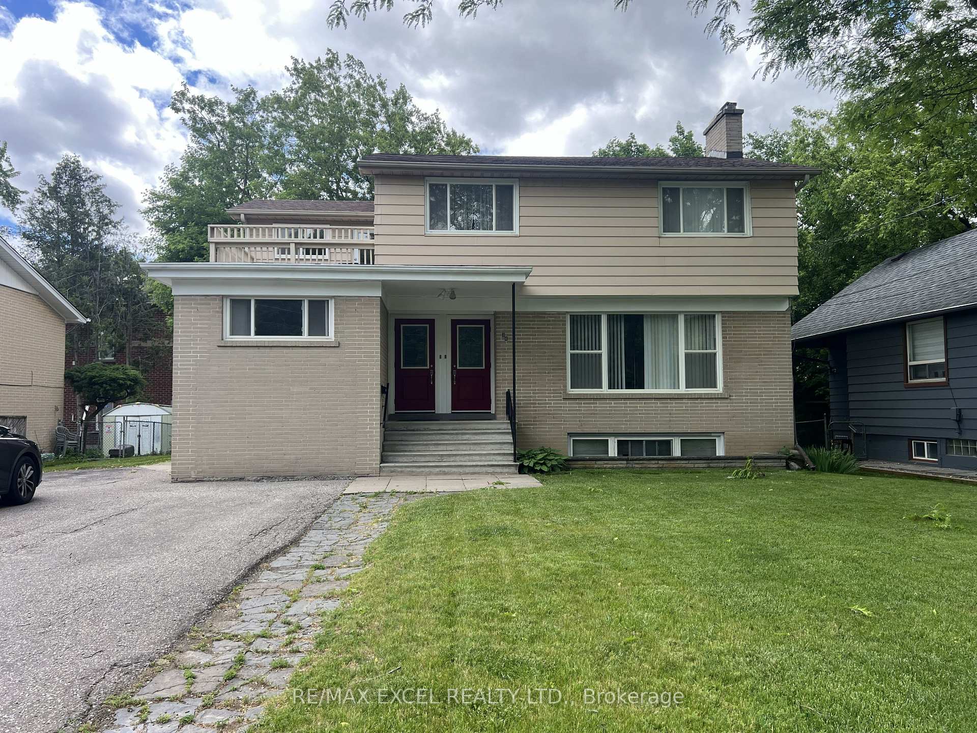 36 Hall Street Richmond Hill Ontario Canada Sale residential Alex Lui Right at Home Realty, Brokerage*