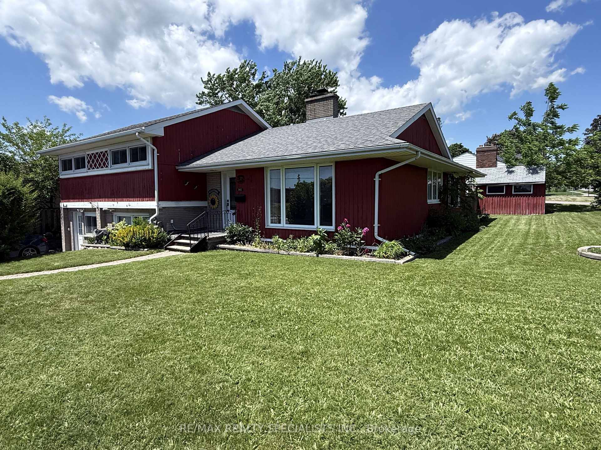 302 King Street Quinte West Ontario Canada Sale residential Justin Singh RE/MAX Realty Specialists Inc., Brokerage*