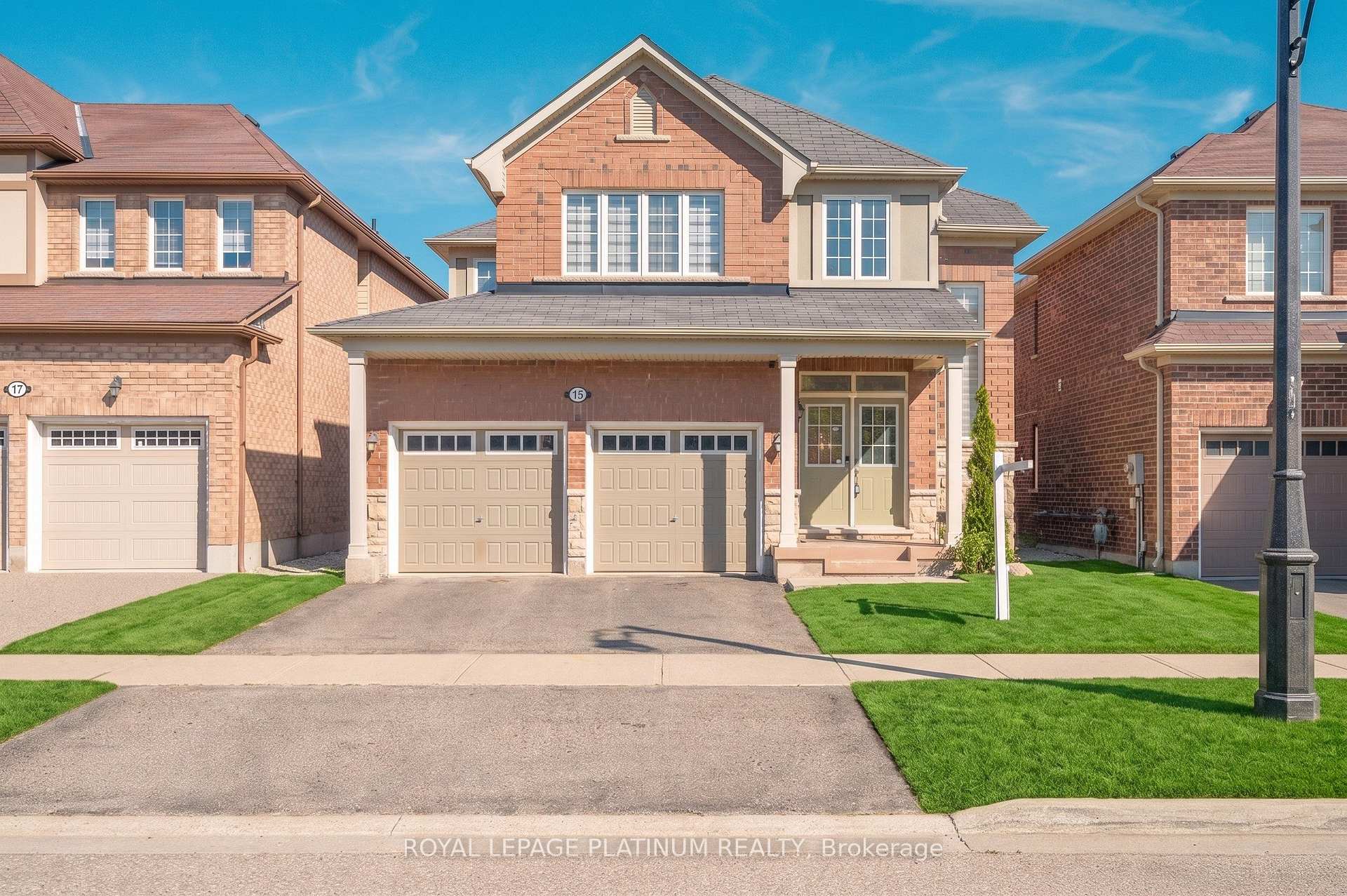 15 Aylesbury Drive Brampton Ontario Canada Sale residential Karolina Mangat Royal Lepage Platinum Realty, Brokerage*