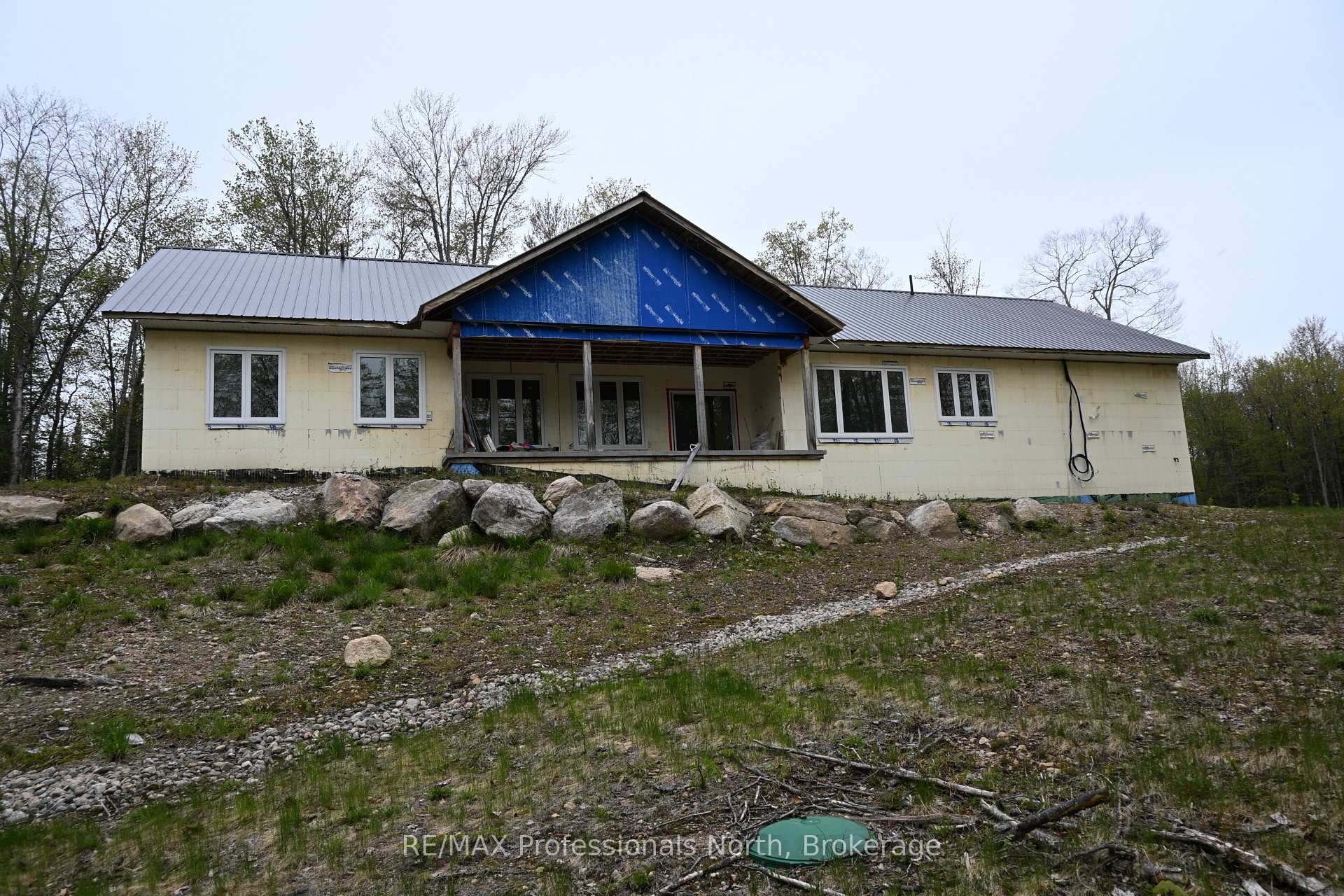 121 Loon Lake Road Magnetawan Ontario Canada Sale residential Nancy Vandeburgt REALTY EXECUTIVES PLUS LTD