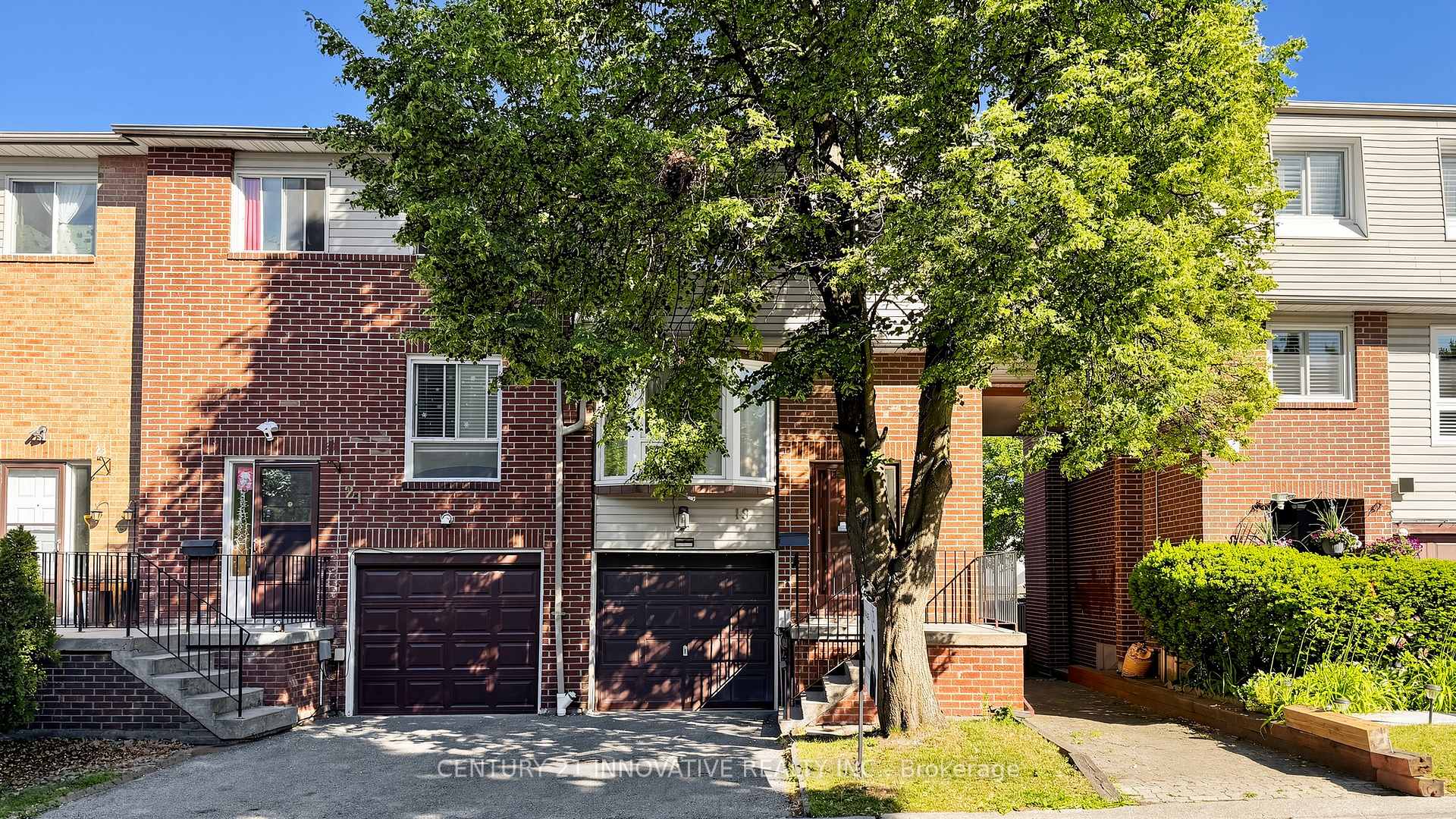 19 - 33 Dundalk Drive Toronto Ontario Canada Sale residential Rod Sinson Century 21 Innovative Realty Inc., Brokerage *