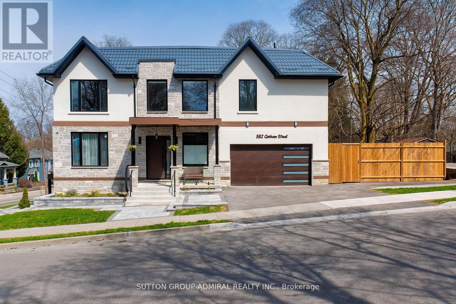 582 Gorham Street Newmarket Ontario Canada Sale residential Leonard Selvaratnam Sutton Group-Admiral Realty Inc., Brokerage *