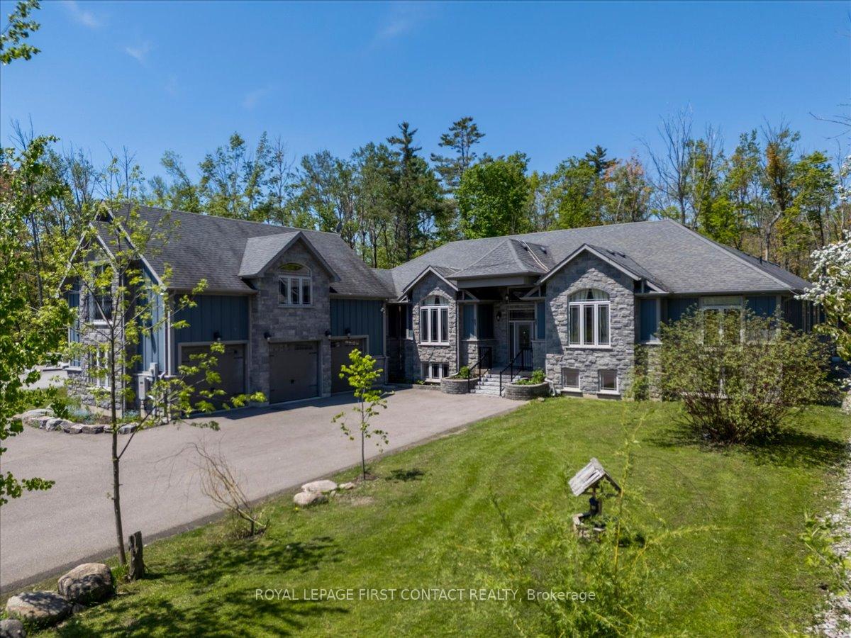 3500 Crescent Harbour Road Innisfil Ontario Canada Sale residential Domenic D'Addio Royal LePage First Contact Realty Brokerage