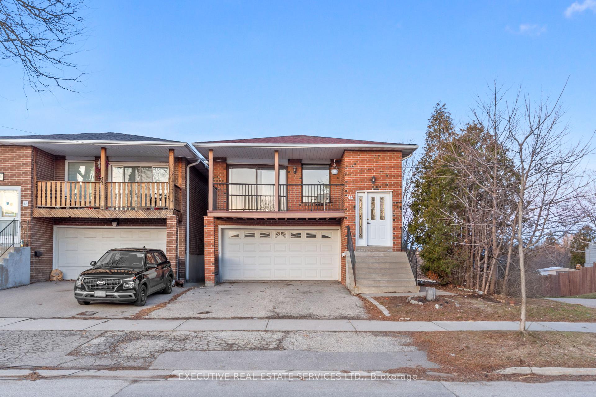 44 Lakecrest Trail Brampton Ontario Canada Sale residential   Executive Real Estate Services Ltd., Brokerage*