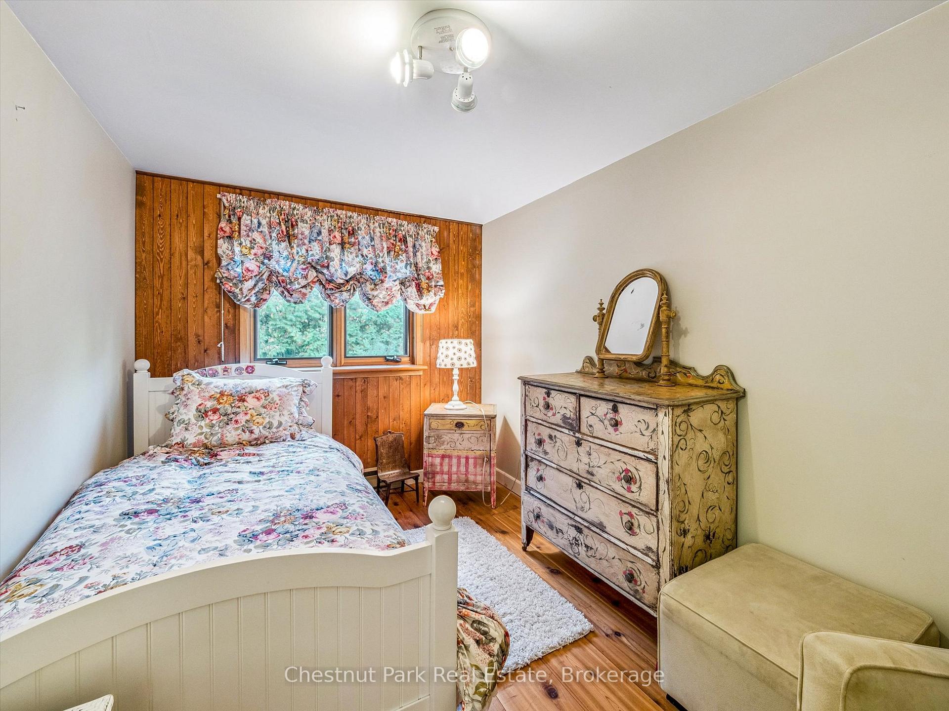 5 Bedroom Single Family Home/House's Image 33