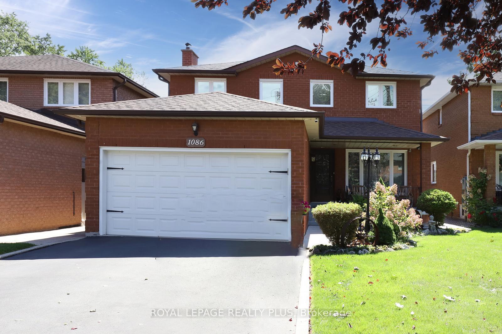 1086 Hedge Drive Mississauga Ontario Canada Sale residential Jeffrey Vella Royal LePage Realty Plus, Brokerage*
