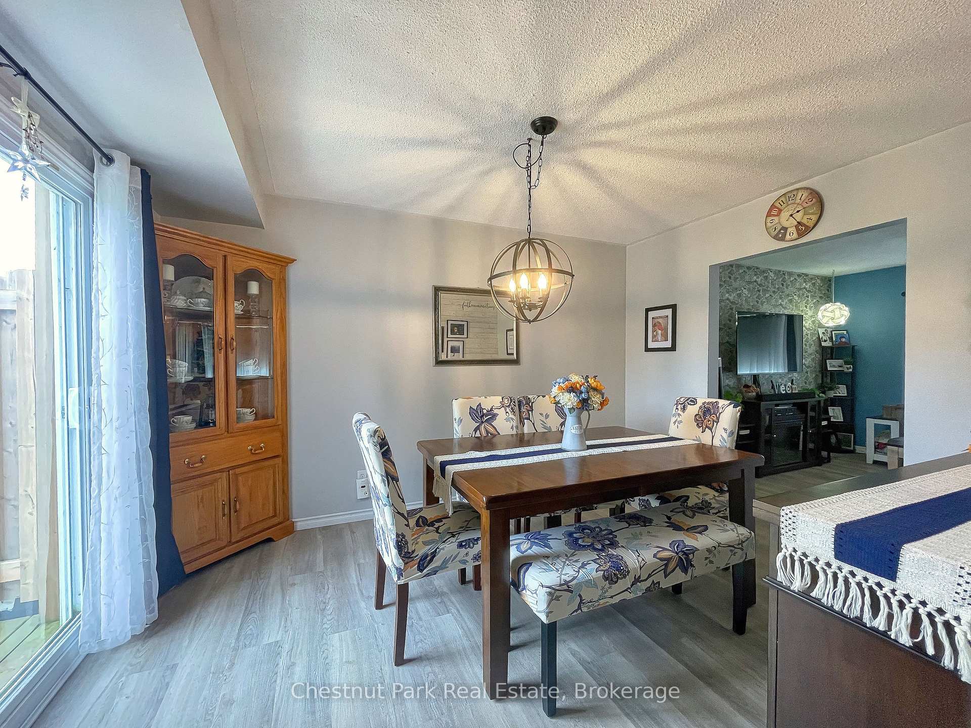 4 Bedroom Single Family Home/House's Image 7