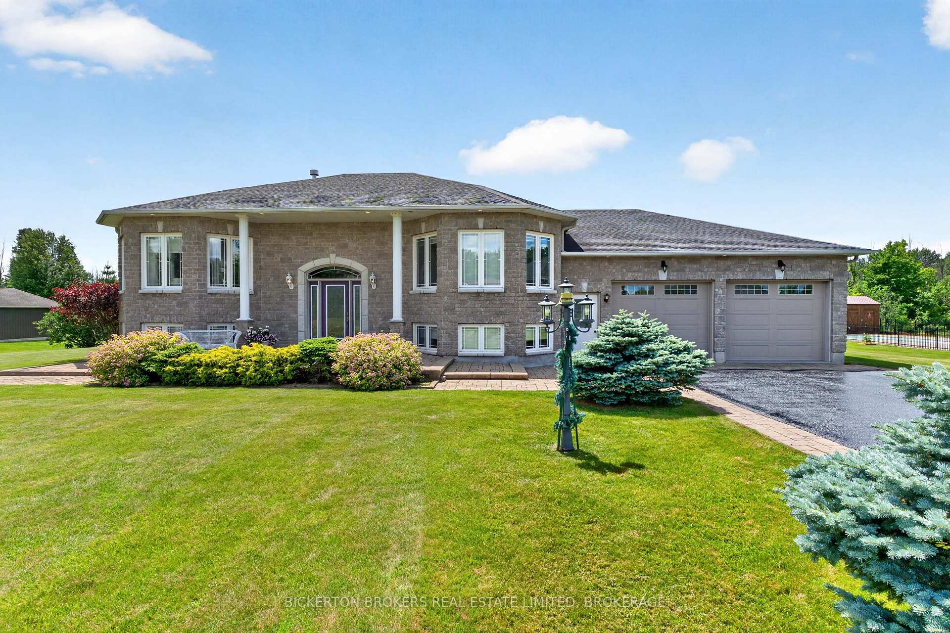 14 Apple Blossom Drive Augusta Ontario Canada Sale residential   Bickerton Brokers Limited, Brokerage *
