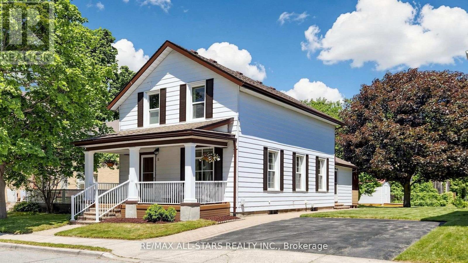 11 Marietta Street Uxbridge Ontario Canada Sale residential Gwen Layton Coldwell Banker - R.M.R. Real Estate, Brokerage*