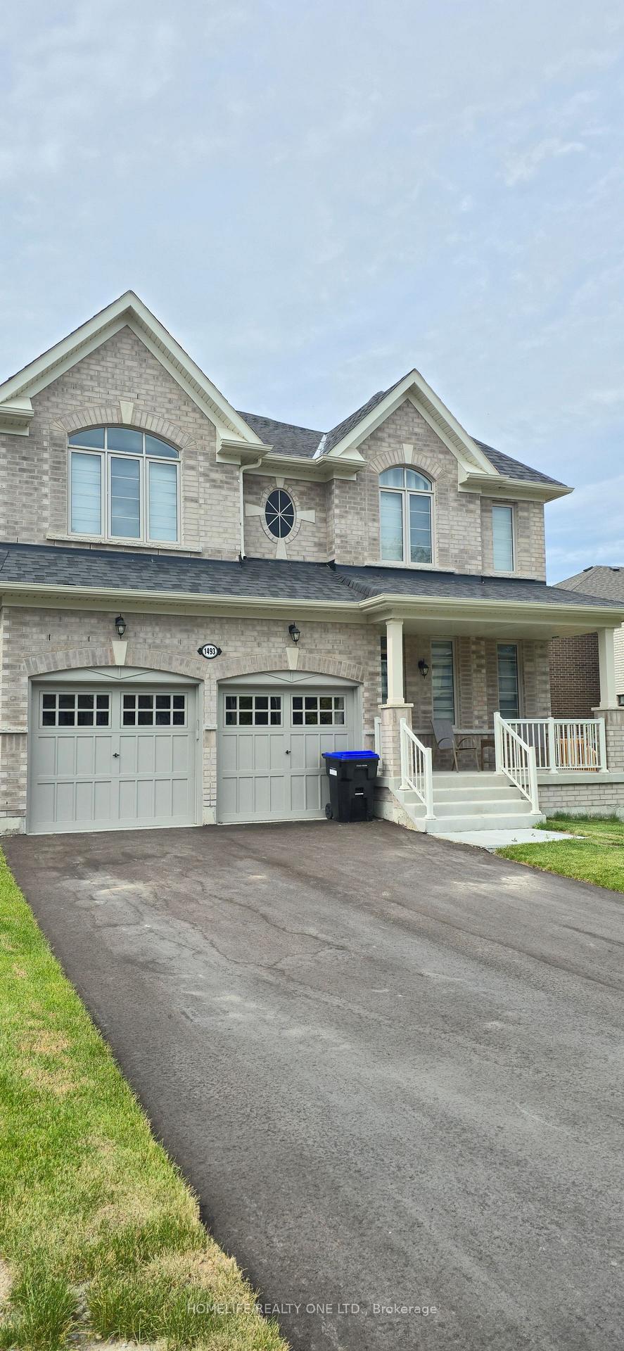 1493 Davis Loop S Innisfil Ontario Canada Rent residential   HomeLife/Realty One Ltd., Brokerage