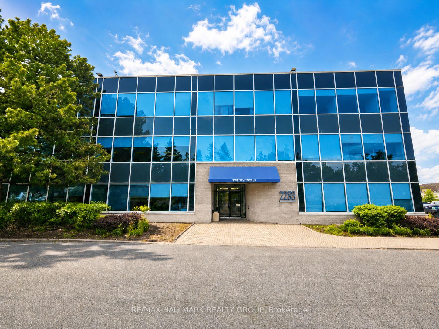 205 - 2283 St Laurent Boulevard Ottawa Ontario Canada Lease commercial Devon Wadden RE/MAX HALLMARK REALTY GROUP