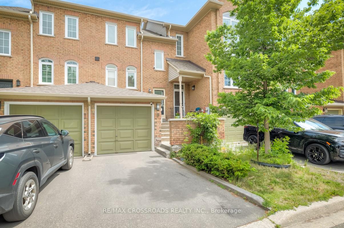 8 Larissa Court Vaughan Ontario Canada Sale residential Winston Mak RE/MAX CROSSROADS REALTY INC. Brokerage