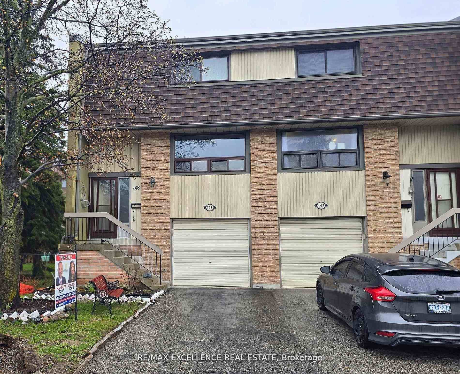 148 Ashton Crescent Brampton Ontario Canada Sale residential Mandeep Toor RE/MAX Excellence Real Estate Brokerage