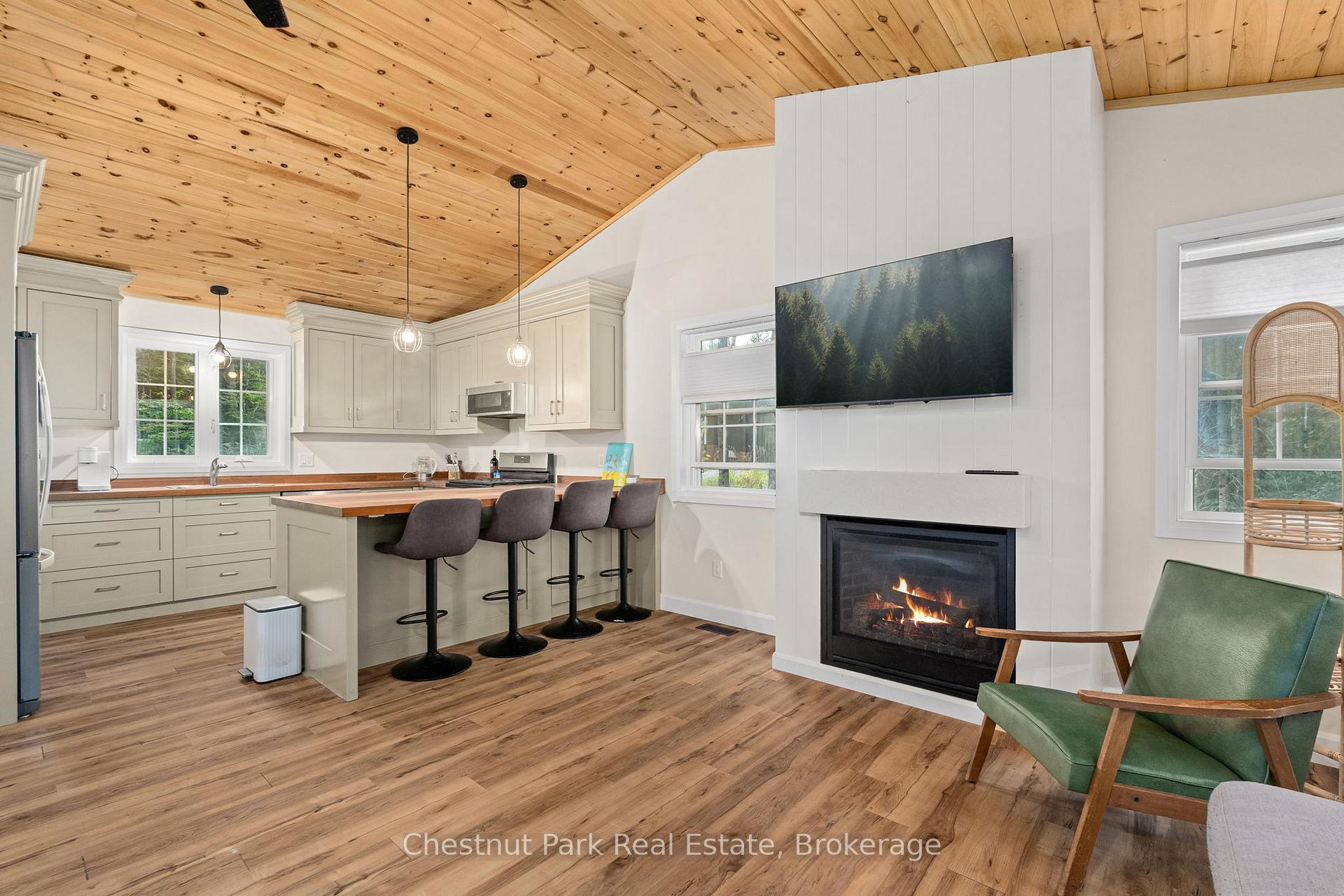 4 Bedroom Single Family Home/House's Image 35