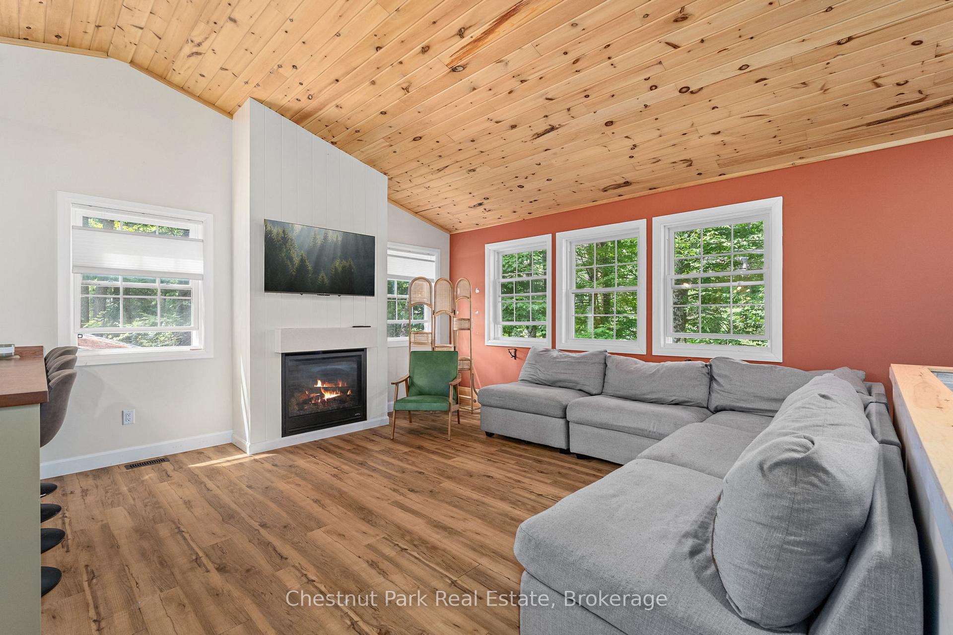 4 Bedroom Single Family Home/House's Image 34