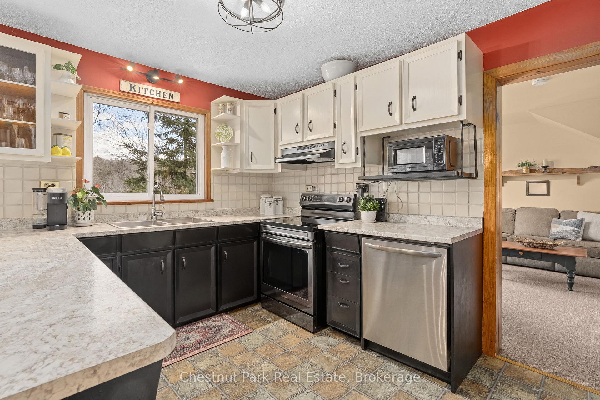 4 Bedroom Single Family Home/House's Image 6