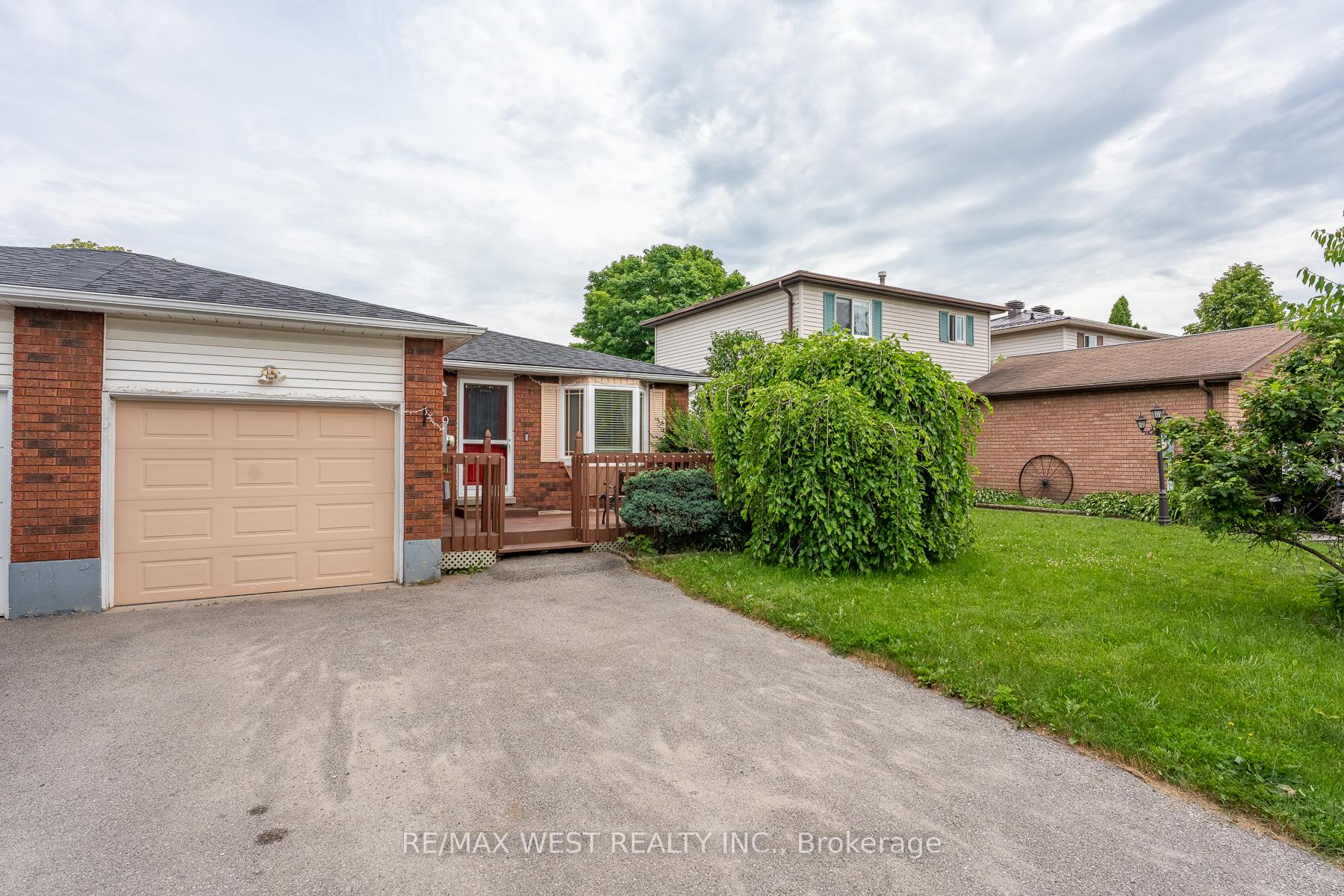369 Galloway Boulevard Midland Ontario Canada Sale residential Pierluigi Ceddia RE/MAX West Realty Inc., Brokerage *