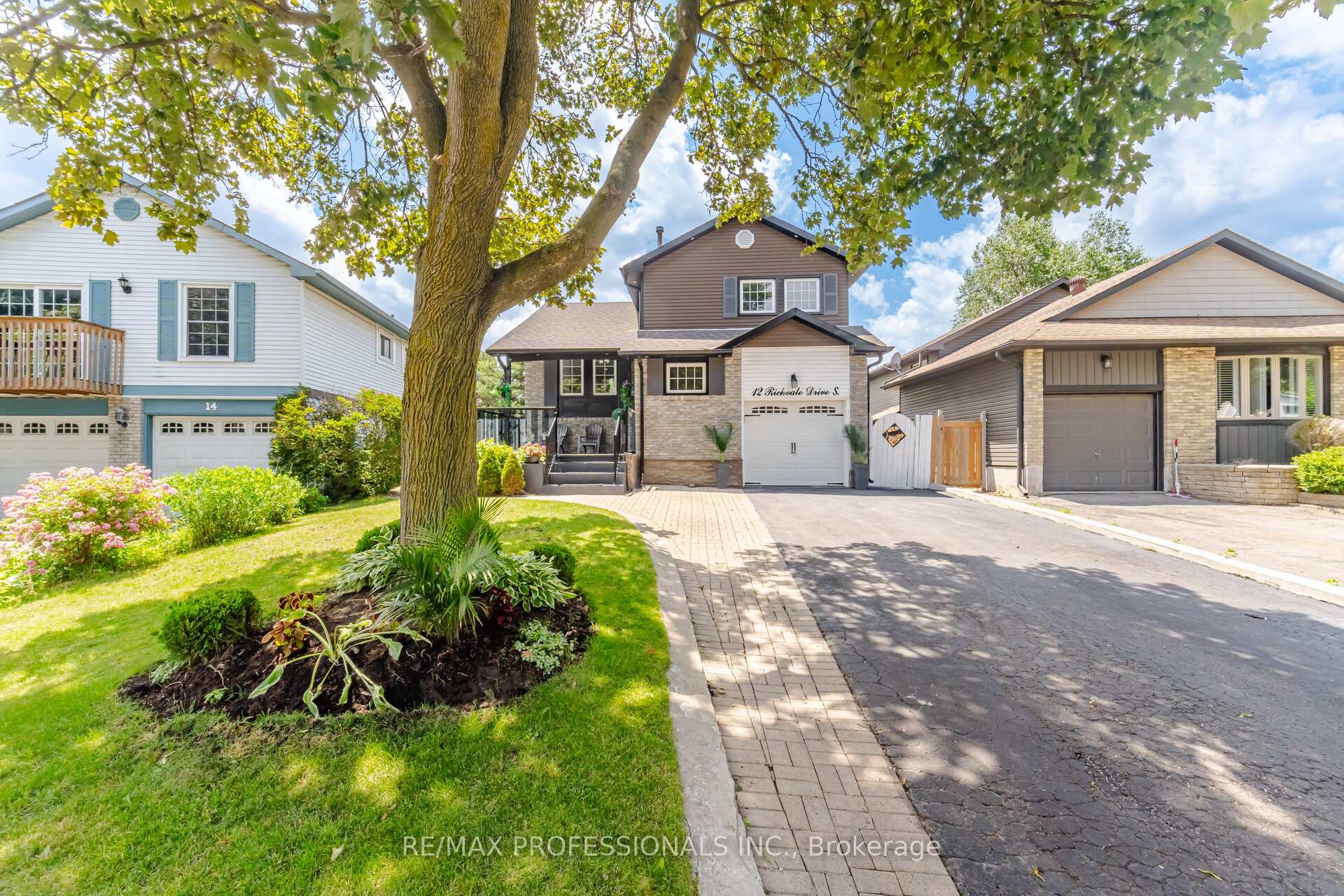 12 Richvale Drive S Brampton Ontario Canada Sale residential Nancy Richards Royal LePage Signature Realty, Brokerage